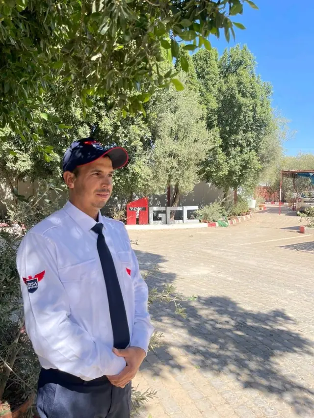 Agent EDSA Services en poste sur un site d’entreprise